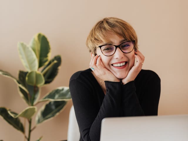 Website bekijken op laptop en telefoon